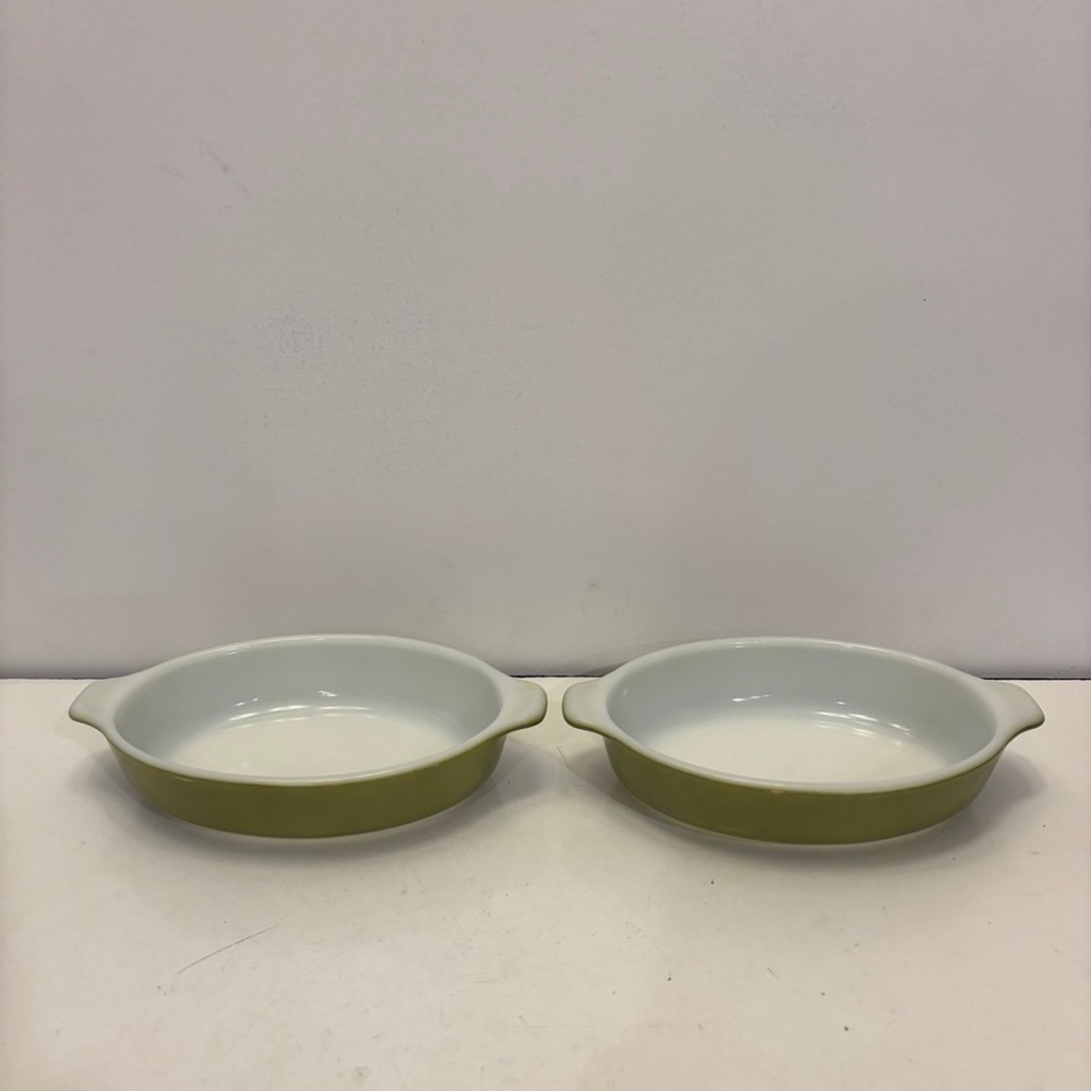 Verde (Green)
7" Augratin casserole 
by PYREX 
10 oz